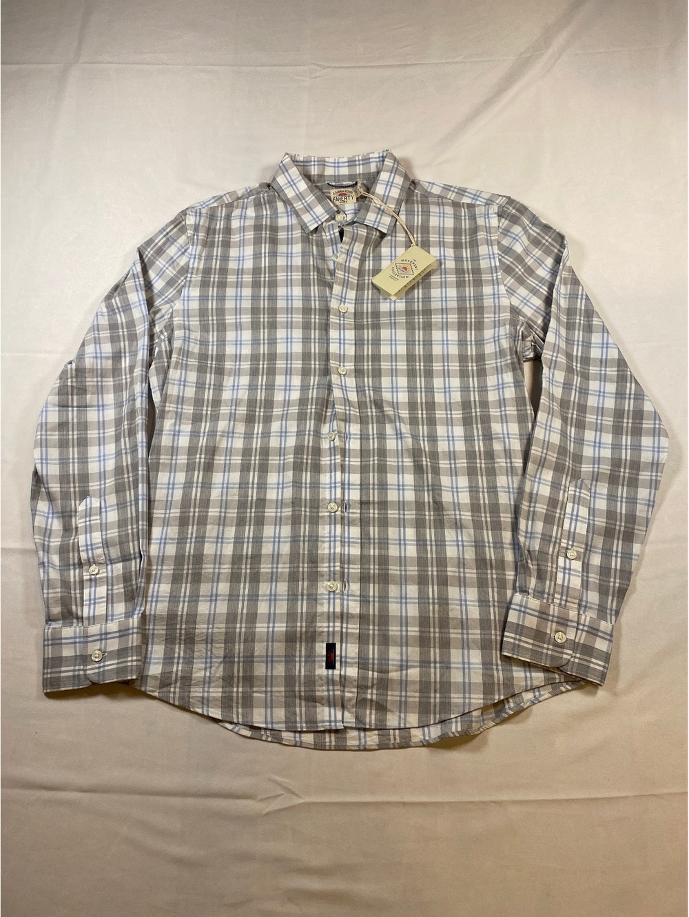 Faherty Men's Blue and Gray Plaid Button Down Shirt Size M